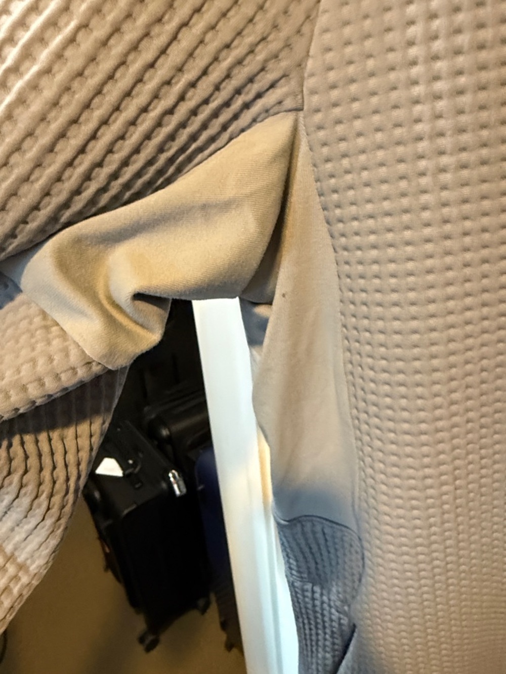 lululemon athletica Men's Light Gray Waffle Quarter-Zip Pullover - Picture 5 of 8